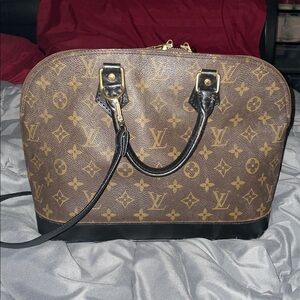 ✅AUTHENTIC✅LOUIS VUITTON ALMA PM